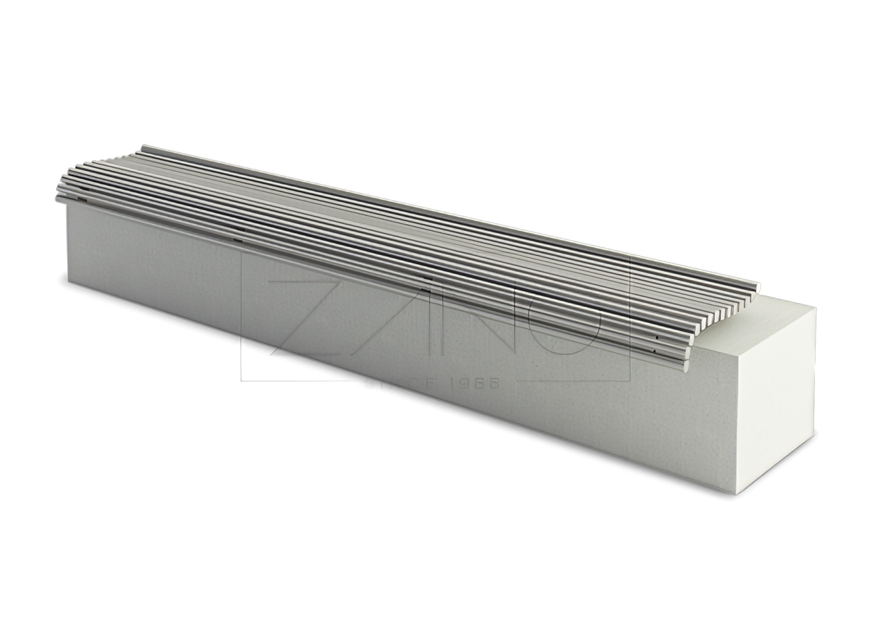 Panchina in tubi d'acciaio inox su base in calcestruzzo