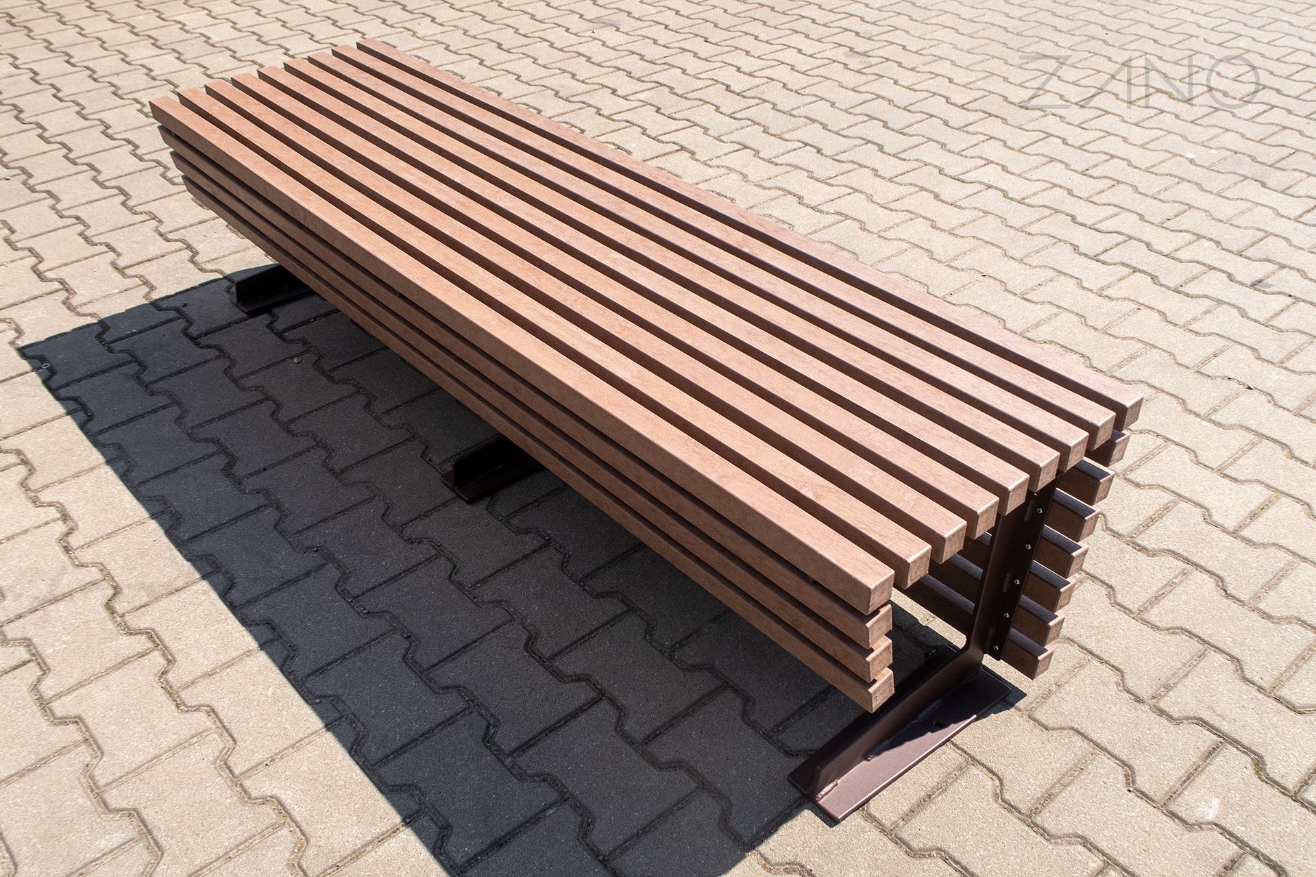 Panchina Flash 02.425 con seduta in eco plank